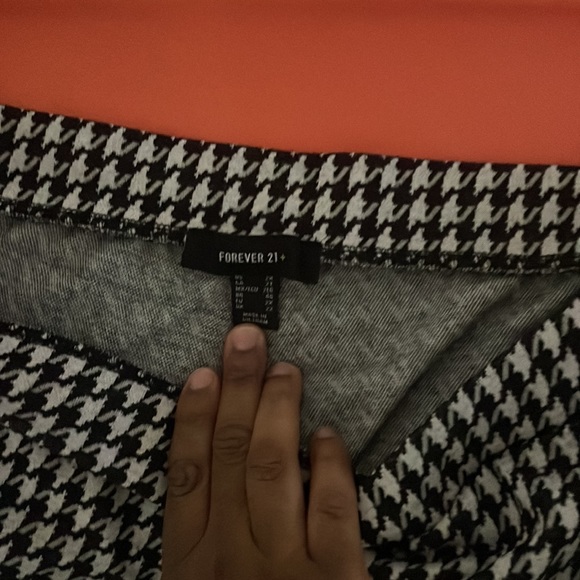 Houndstooth Flared leg pants - Picture 3 of 3